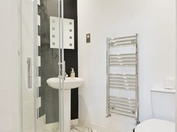 Armoury Apartment *